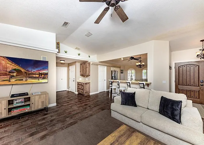 Dom wakacyjny Vacation Pool W Separate Casita & Game Room! *
