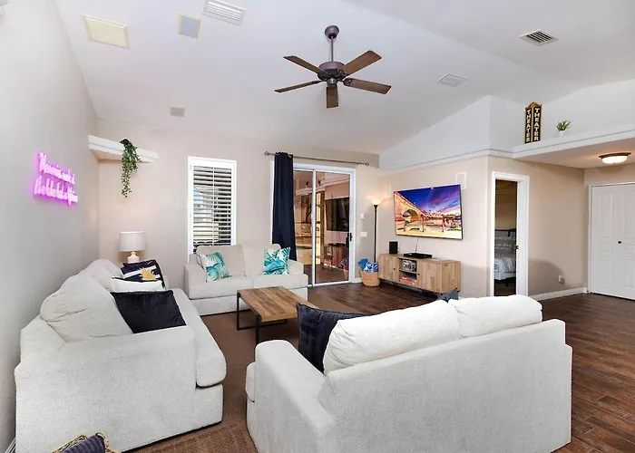 Vacation Pool W Separate Casita & Game Room!
